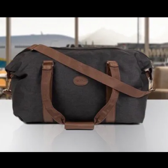 bella russo Other - Bella Russo 28" Canvas Weekend Overnight Luggage Bag